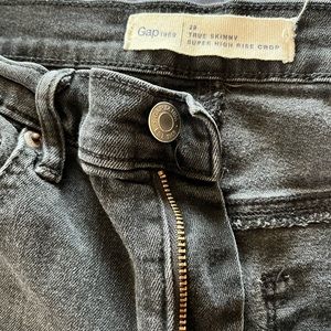 Black crop Gap skinny Jeans